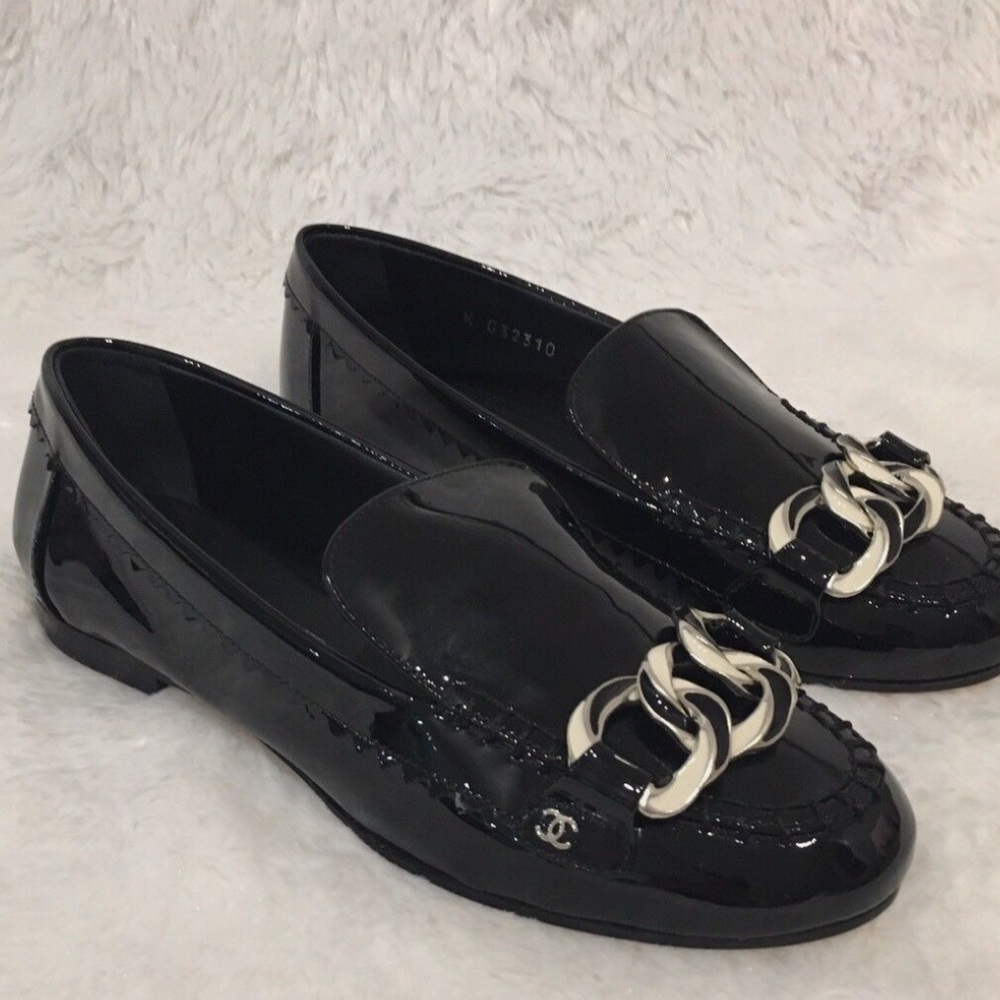 AUTHENTIC CHANEL! Black Patent Lthr Moccasin Loafers with Chain.OFFER 25% OFF